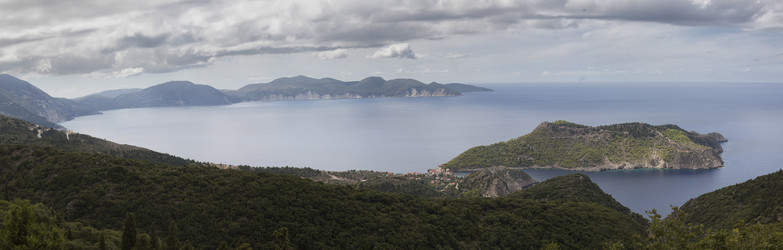 Similar image 11919033