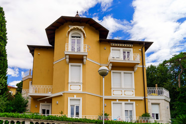 Similar image 11897277