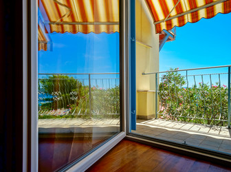 Similar image 11897298