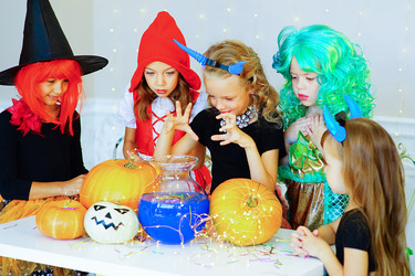 Similar image 11915221