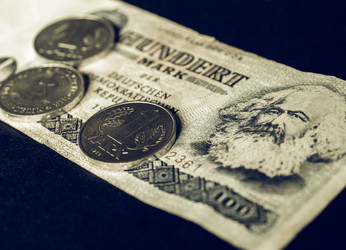 Similar image 11943892