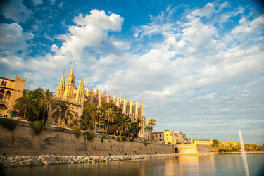 Similar image 11954975