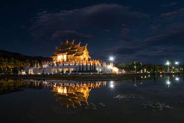 Similar image 11954400