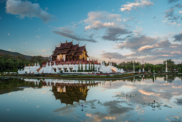 Similar image 11955912