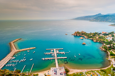 Similar image 11955550