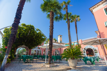 Similar image 11932073