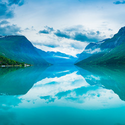 Similar image 11933496