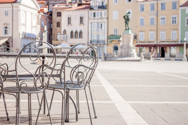 Similar image 11934711