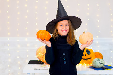 Similar image 11963351