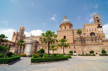 Similar image 12219157