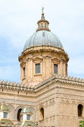 Similar image 12219158