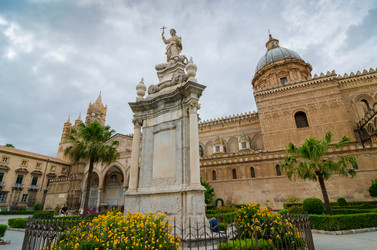 Similar image 12219163