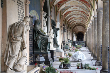 Similar image 12343584