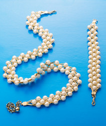 Similar image 12351240