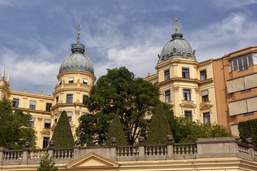 Similar image 12471359