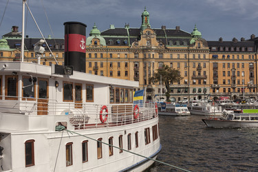 Similar image 12471377