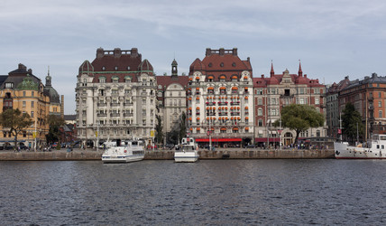 Similar image 12471386