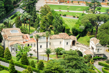 Similar image 12593056