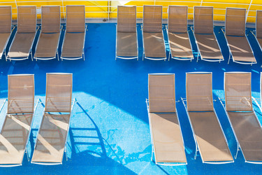 Similar image 12595219