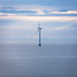 Similar image 12595338