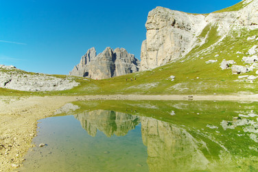 Similar image 12687611