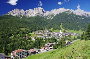 Similar image 12687492