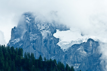 Similar image 12596760