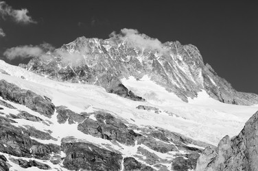 Similar image 12596808