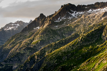 Similar image 12596853