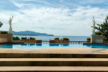 Similar image 12687800