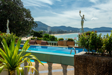 Similar image 12687803