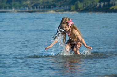 Similar image 12486069