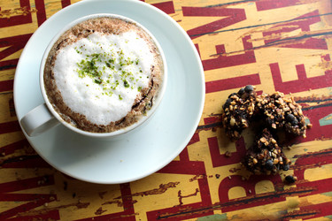 Similar image 12583315