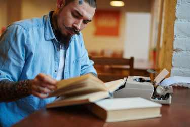 Similar image 12596595