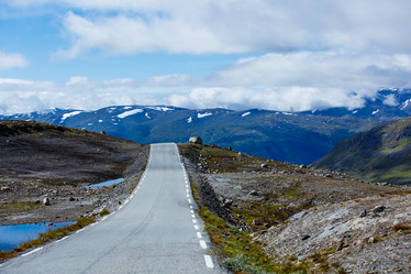 Similar image 12995716