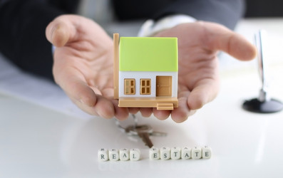 Similar image 12999437