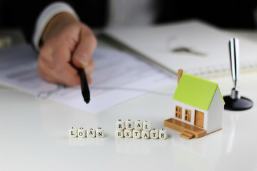 Similar image 12999610