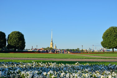 Similar image 12995653