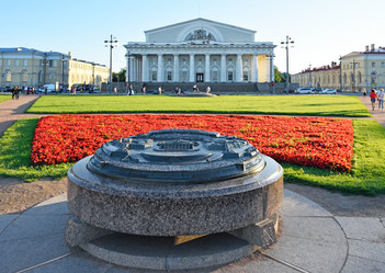 Similar image 12995655