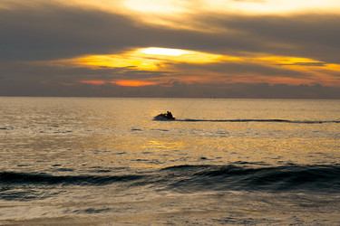 Similar image 12976176