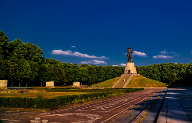 Similar image 12694128