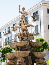 Similar image 12989173