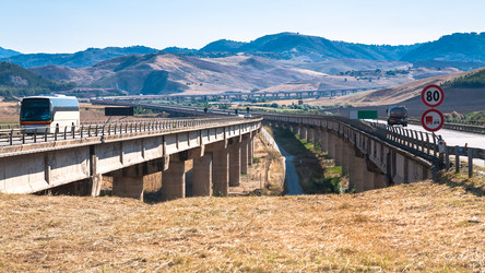 Similar image 12989198