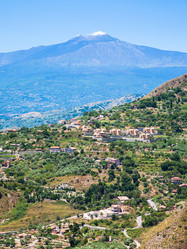 Similar image 12989456