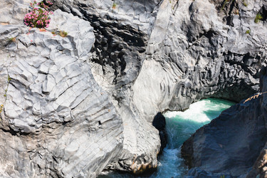 Similar image 12989190