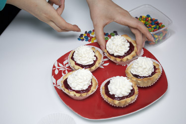 Similar image 12690351