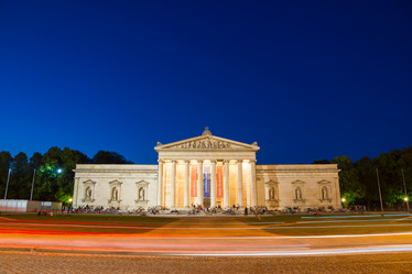 Similar image 12694776