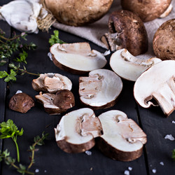 Similar image 12983117