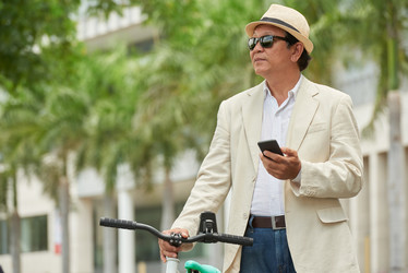 Similar image 12696052