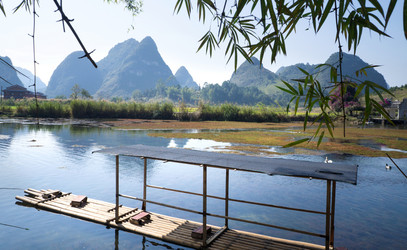 Similar image 12698038